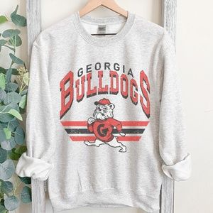 Vintage Georgia Bulldogs sweatshirt in classic gray
